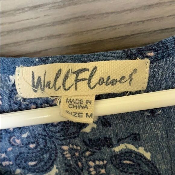 🔹4/$25 Blue paisley print tank - Picture 4 of 5